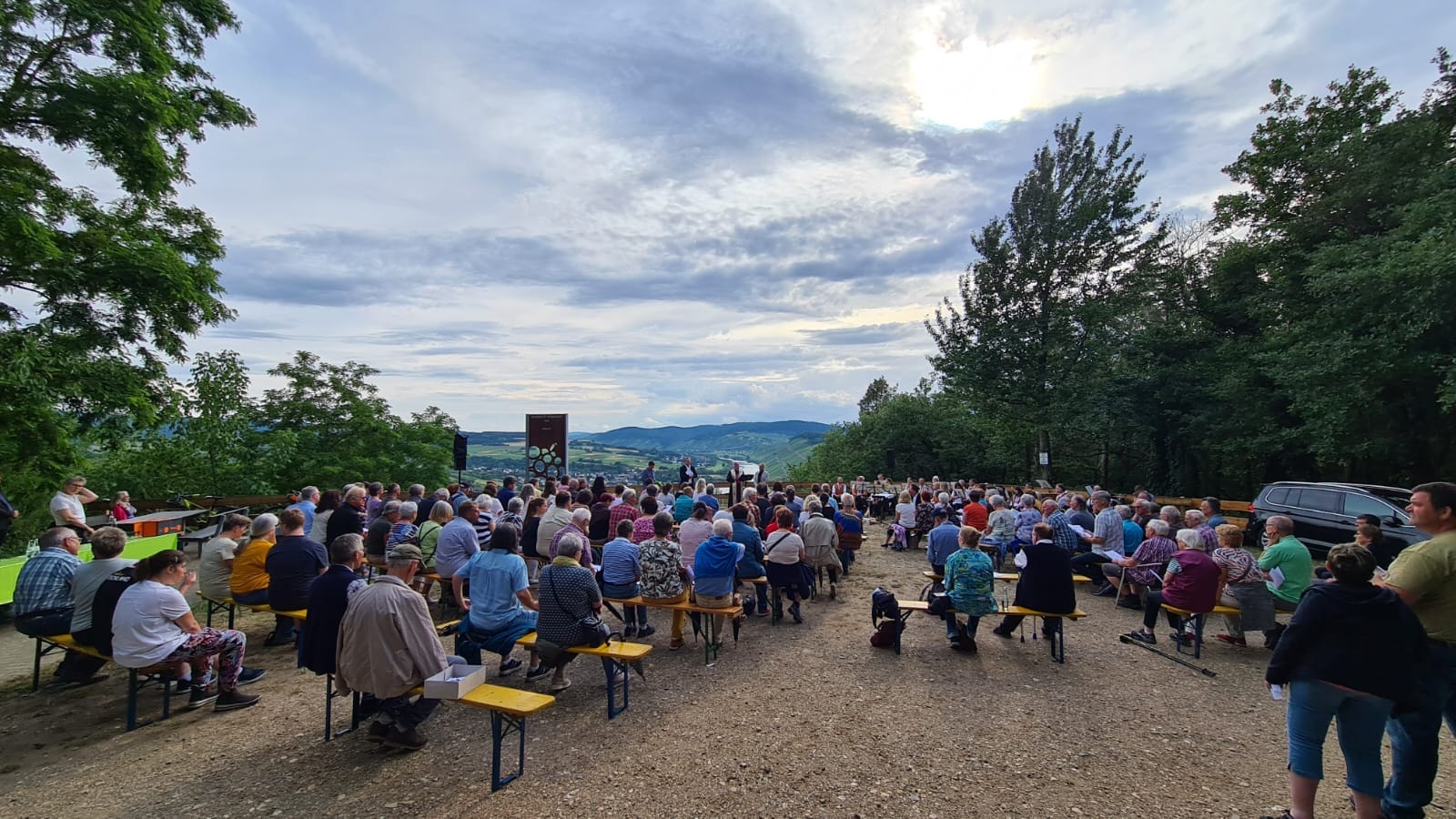 Eröffnungsgottesdienst auf der Schönen Weinsicht