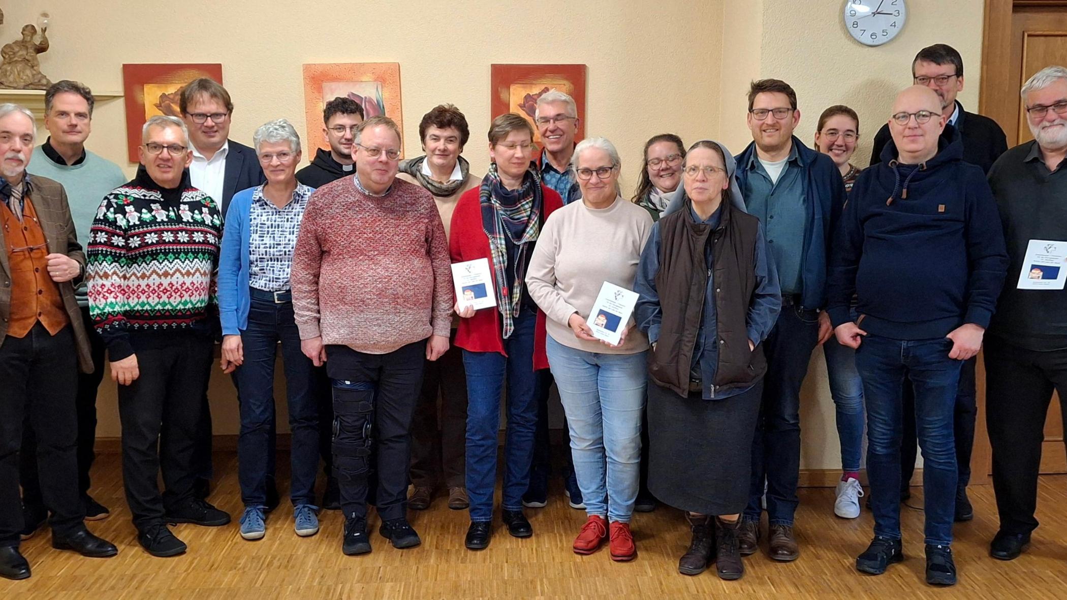 Die Hauptamtlichen beim Fachtag Prävention stellen die Schutzkonzepte vor