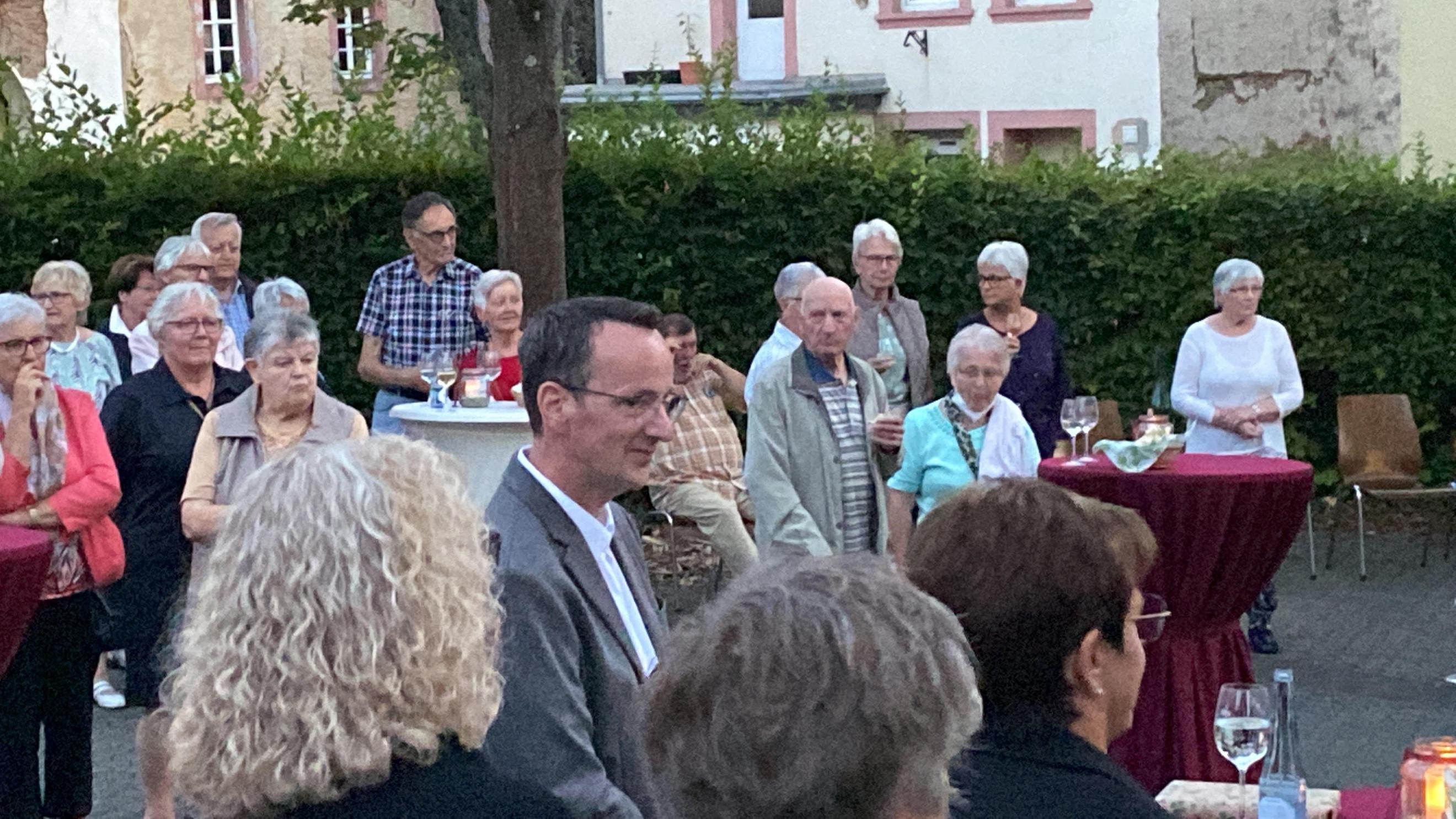 Pfarrer Andreas Kern bei seiner Verabschiedung